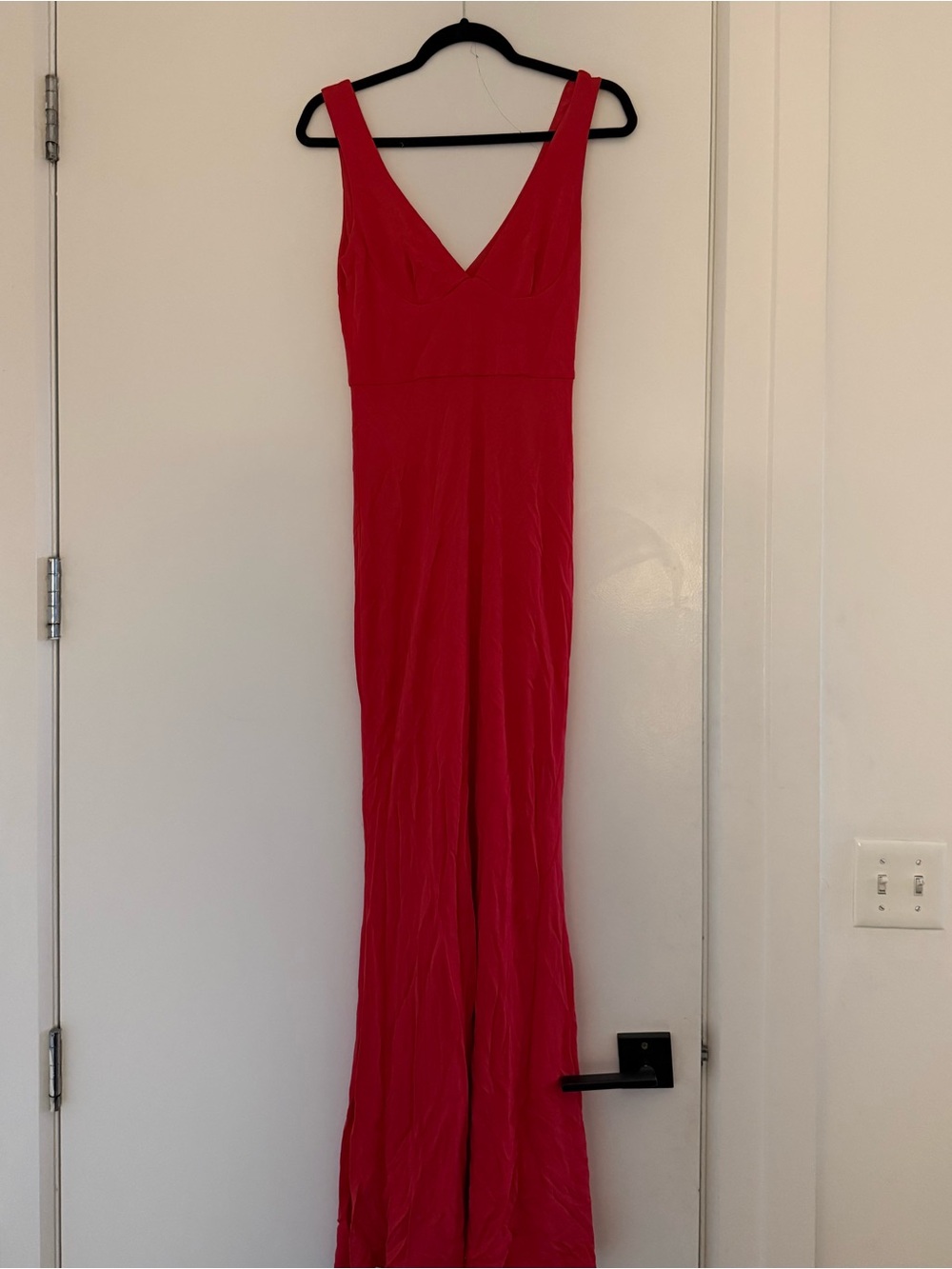 Red V-Neck Sleeveless Maxi Dress